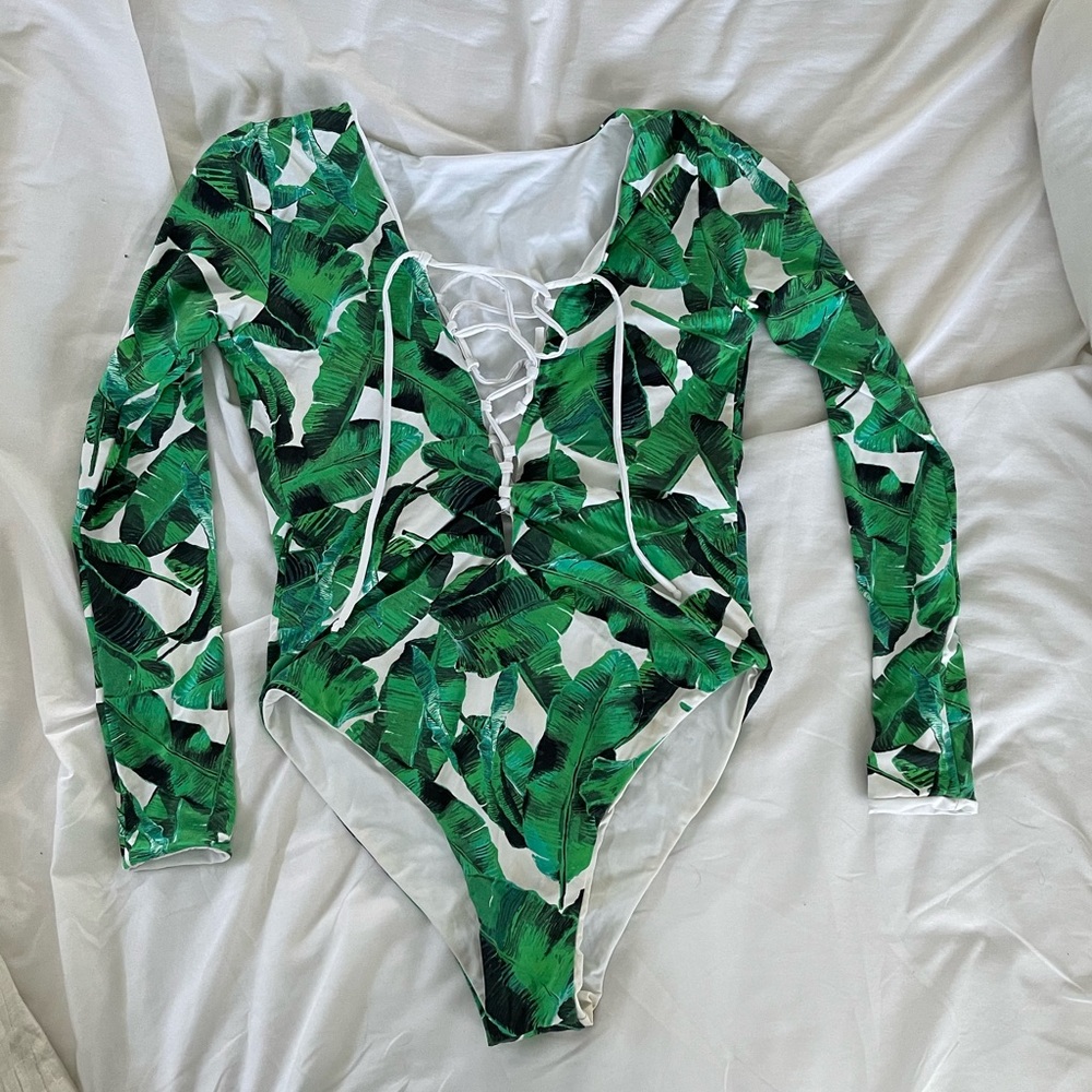 Blue planet reversible one piece